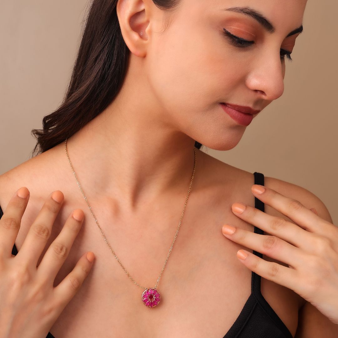 Rosette Necklace